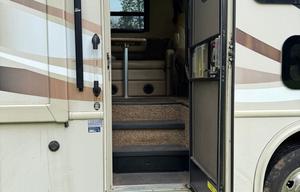 Mountain View Escape 2016 Thor ACE Coach +  Bikes