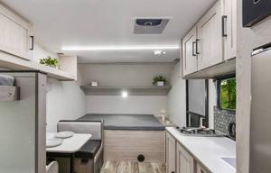 2025 Mallard 17BHL – Cozy & Family Friendly