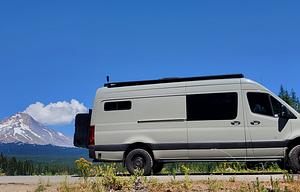 2022 Activan Mercedes-Benz 2500 Sprinter 170 4X4