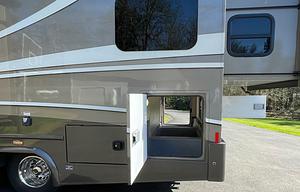 2017 Isata 3, Diesel, Auto-level, Fully Loaded.