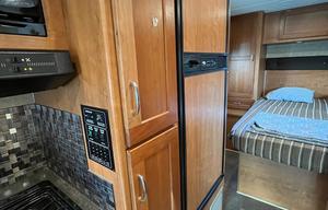 CHARLES - 2017 Winnebago Minnie Winnie 27Q