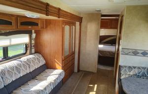 25' JAY FLIGHT SLEEPS 6 COMES FULLY STOCKED