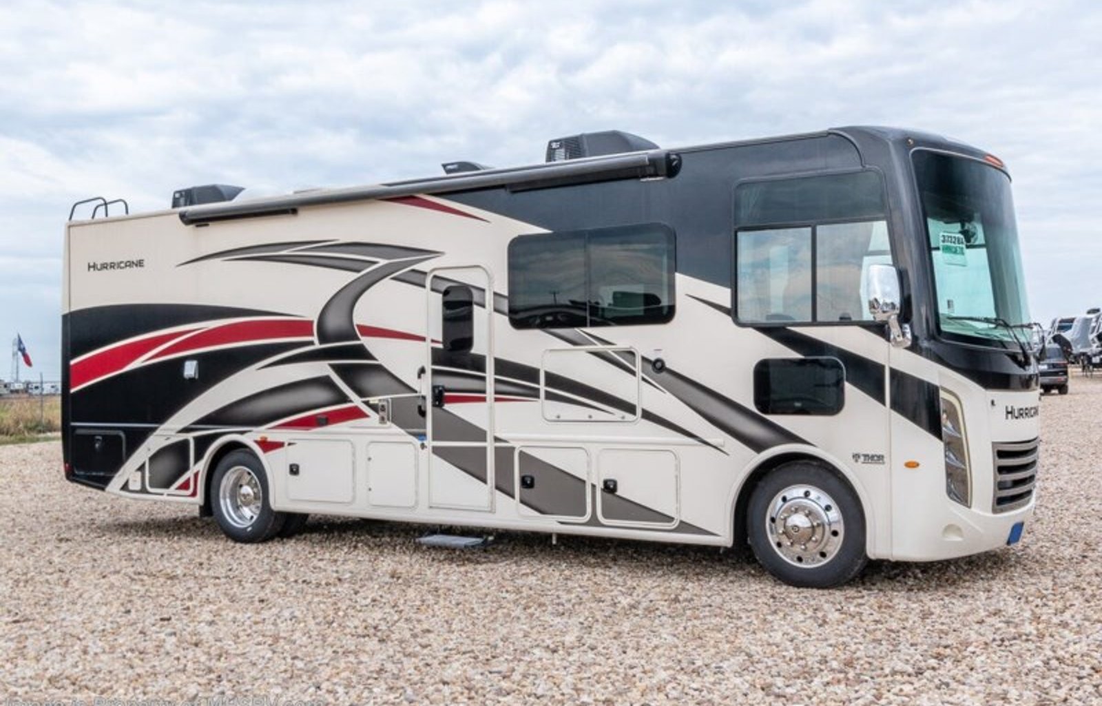 2022 Thor Motor Coach Hurricane 31C