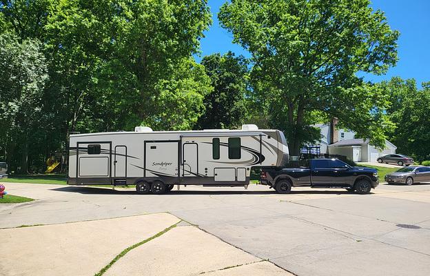 Grand Large Family Getaway/3TVs & 1 1/2 Bath