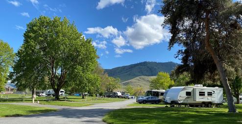 Lakeshore RV Park & Marina