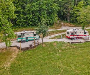 4 Guys RV Park at the Gorge