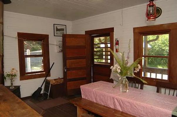C1, Loop: AREA PACKERS CABIN