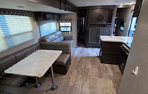 Jake and baylee's Rv pet and kid friendly!!