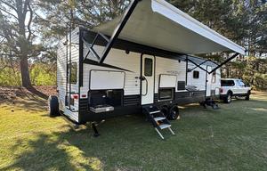 Keystone Hideout 29DFS Bunkhouse