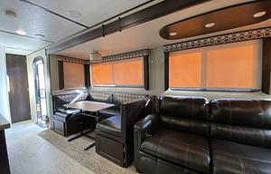 Escape –Spacious and Pet-Friendly Adventure Awaits