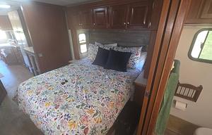 One beautiful Coach 36Z Infinity 2005