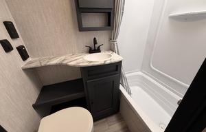 Family Adventure Camper – Apex 300BHS Bunkhouse RV