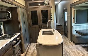 Family-sized 2022 5th Wheel