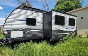 2018 Dutchmen RV Aspen Trail 26BH RV rental photo 3