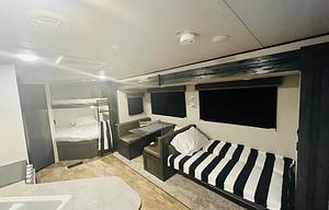 2022 Keystone RV Hideout 26BHWE