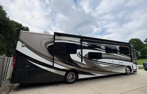 Family Fun! RV | Bunks | Generator | Easy to Drive