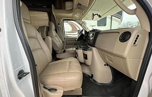 2020 beautiful motorhome 25 ft class C