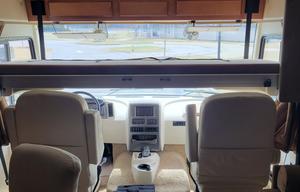 Class A Winnebago drives easy, sleeps 5