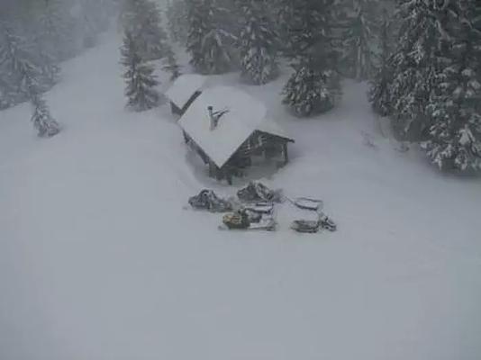 001, Loop: WALDE LOOKOUT CABIN