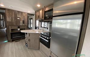 Brand New !!! 2021 Keystone Hideout
