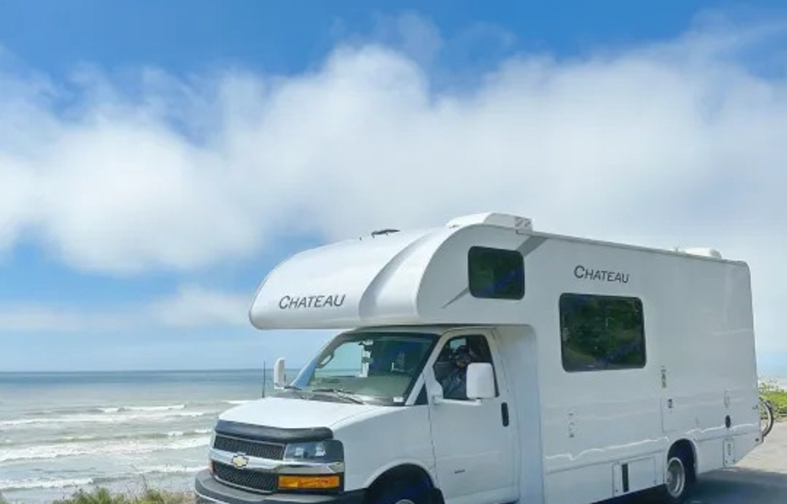 C2 Luxury Thor Chateau 22e -Starlink WiFi Equipped