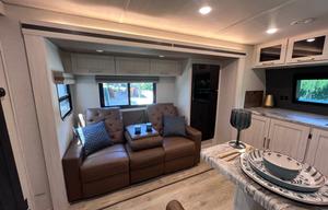 268FKBS - Blue Peaks Rendezvous - Luxury Camping