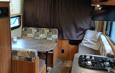 2016 Starcraft Launch 16RB RV rental photo 2
