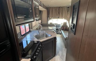 2017 Thor Motor Coach Four Winds 28Z