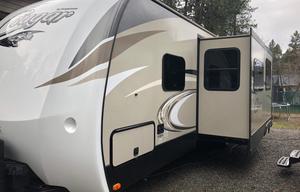 2018 Keystone Cougar 31SQB - Sleeps 11