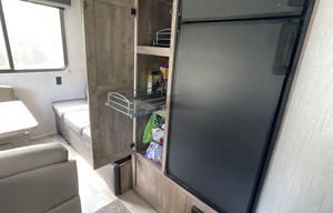 2021 Heartland Pioneer RD 210 RV rental photo 4