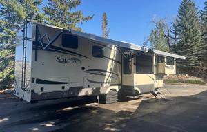 2021 Grand Design Solitude 382WB RV rental photo 6