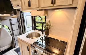 Family&Pet Friendly - 2024 Forest River SUNSEEKER