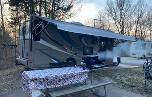 2016 Thor Motor Coach Axis 25.1