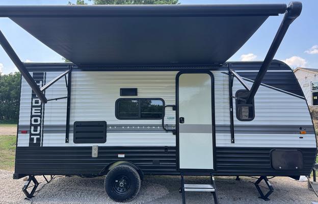 2022 Modern Pet friendly Keystone Hideout