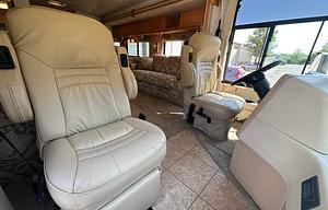 2005 Winnebago Journey 36M