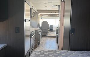 Moho Joe's Hurricane 29M Class A