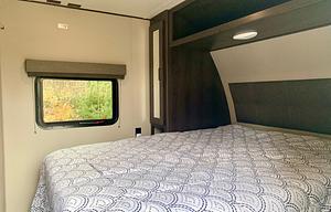 Camp in luxury! Sleeps 6 - 9