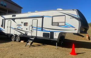 2018 Forest River RV Vengeance Rogue 311A13 RV rental photo 20