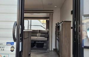 Ellie- 2023 Forest River RV EVO Lite 2750QBX