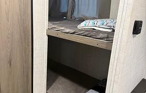 2021 Gulf Stream Enlighten 18BH