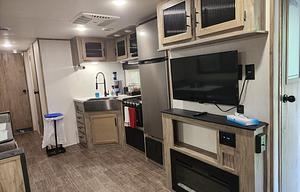 Adventurer - Spacious and Pet-Friendly Getaway