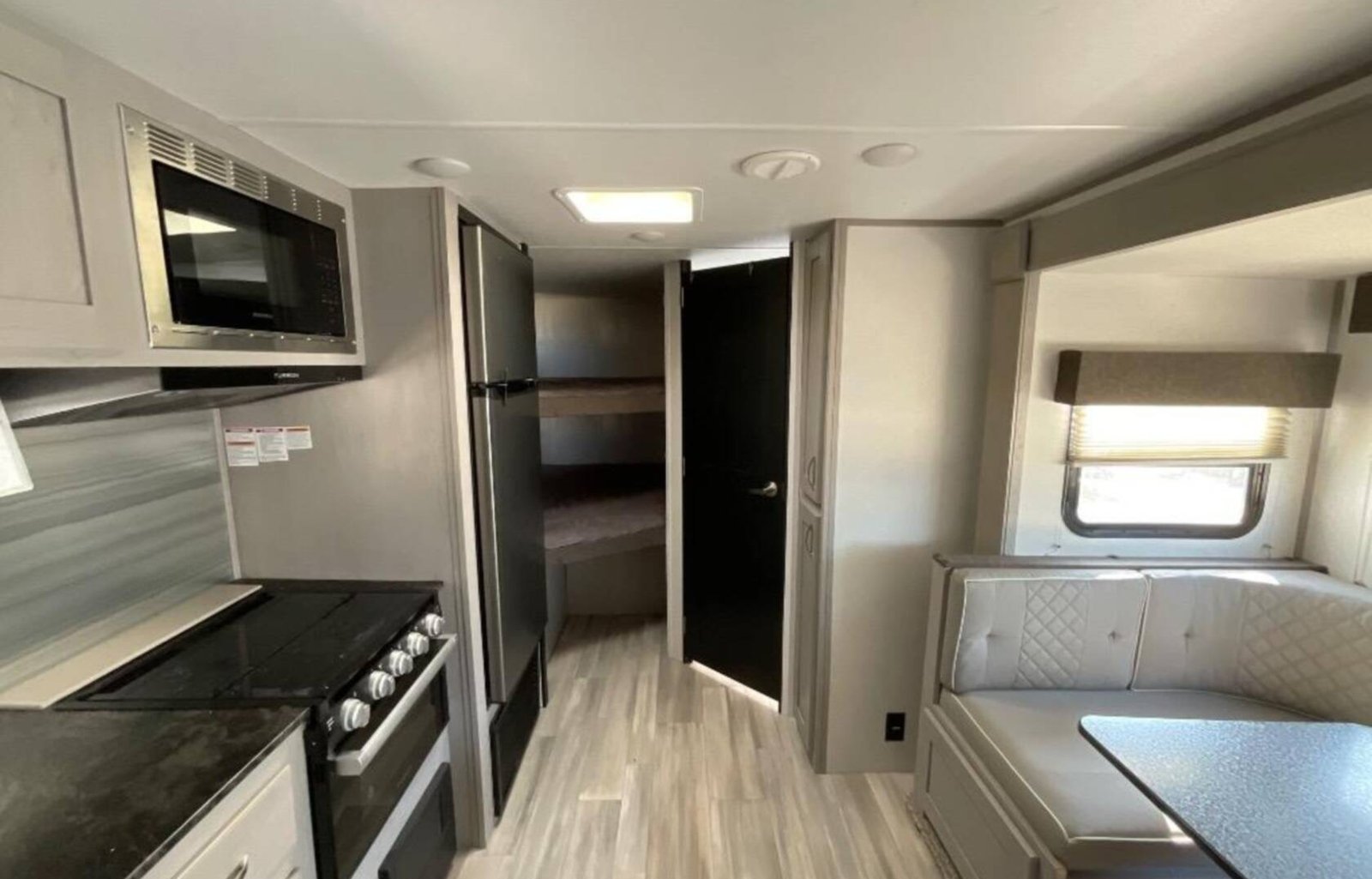 2021 Prime Time Rv Tracer 24DBS