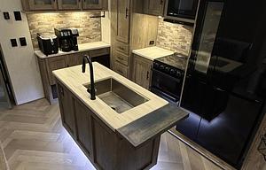 2022 Forrest River, Heritage Glen 378FL (+loft)