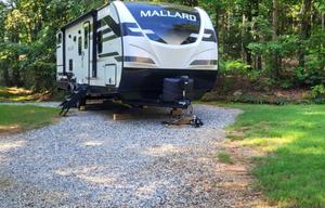 Clean & Spacious Bunkhouse Camper w/ Delivery