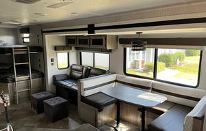 Amazing Bunkhouse, Outside Kitchen, Fireplace