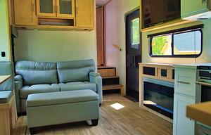 Event-Ready 5th Wheel | Sleeps 8+ | Spacious