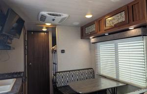 Easy to tow hard shell camper trailer for 5