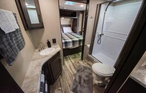 Fully Stocked Camper great for Families or Couples