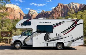 2021 Thor Motor Coach Four Winds 22E