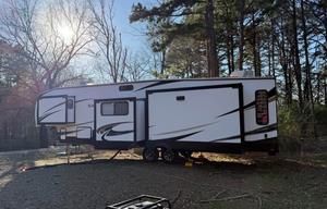2022 Forest River RV Sabre 36BHQ RV rental photo 10